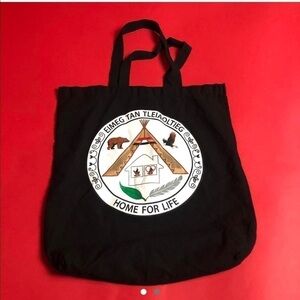eimeg tan tleiaoltieg home for wildlife tote bag
🤍🖤​​​​​​​​​​​​​​​​​​​​​​​